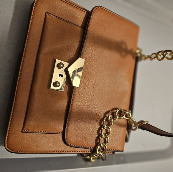 Justfab - Picture 2 of 5